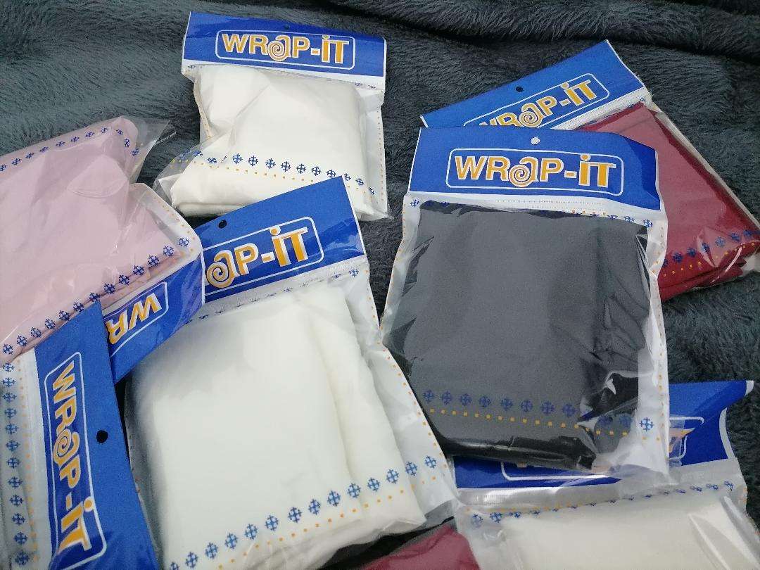 BULK LOT OF PILLOW CASES, SILK LIKE MATERIAL, ONE BID FOR THE LOT*