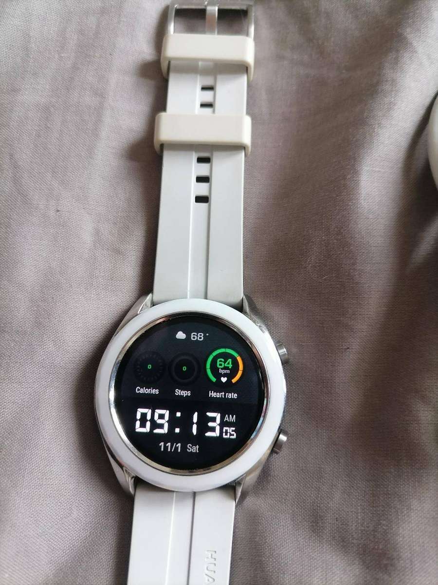 HUAWEI WATCH GT-1A5 SMART WATCH WITH CHARGER