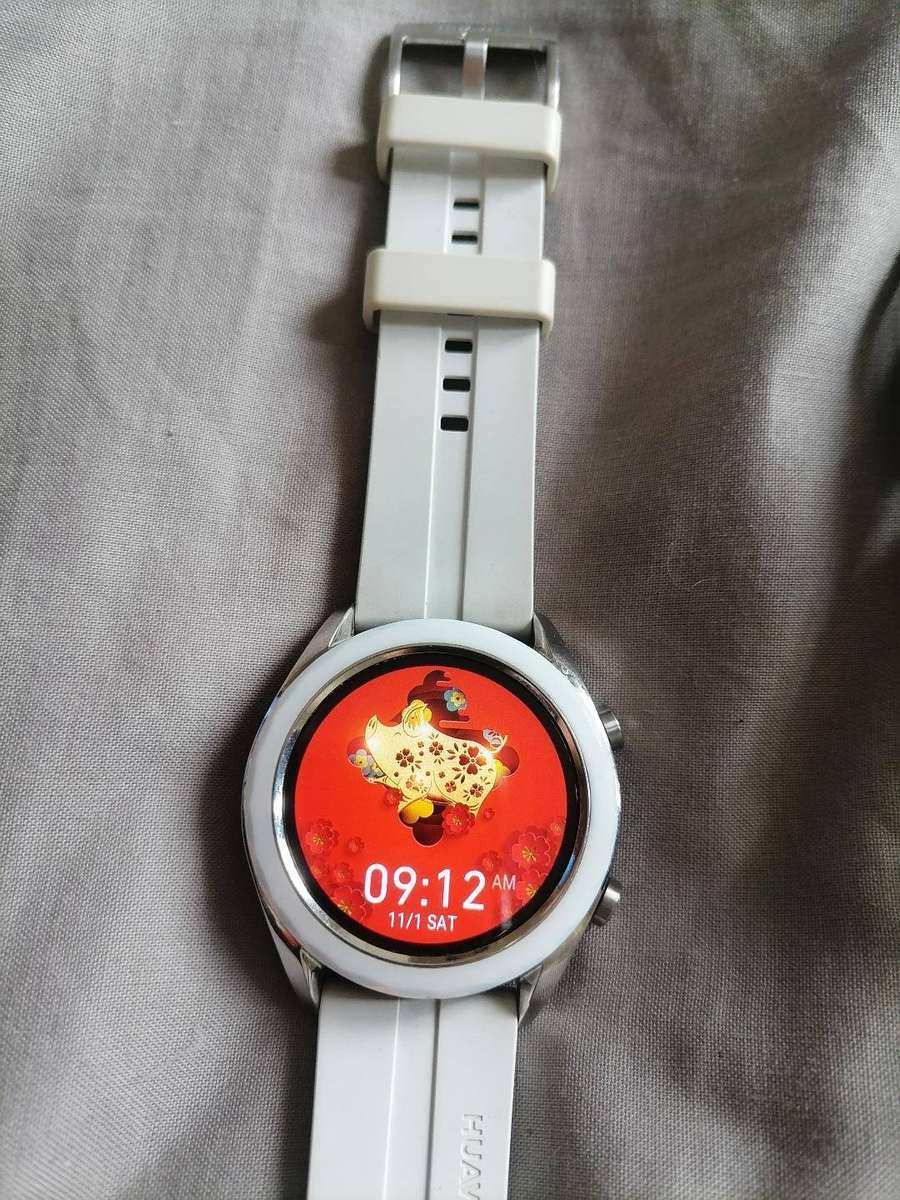 HUAWEI WATCH GT-1A5 SMART WATCH WITH CHARGER