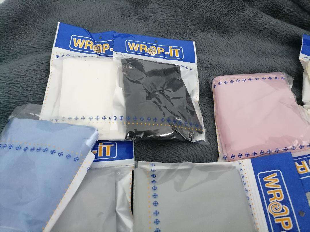 BULK LOT OF PILLOW CASES, SILK LIKE MATERIAL, ONE BID FOR THE LOT*