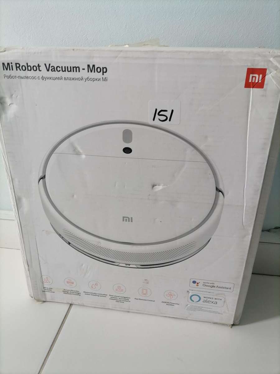 LIKE NEW XIAOMI SMART ROBOT IN BOX*VAC/MOP WITH ATTACHMENTS,MOP PAD, CHARGING STATION