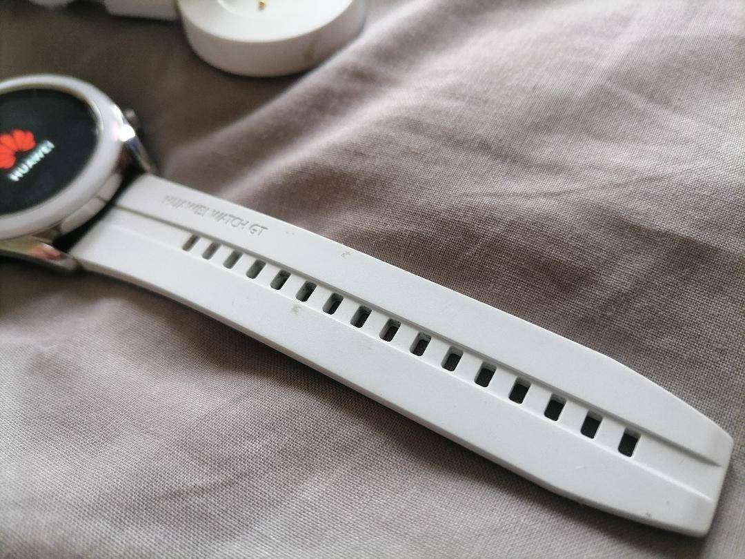 HUAWEI WATCH GT-1A5 SMART WATCH WITH CHARGER