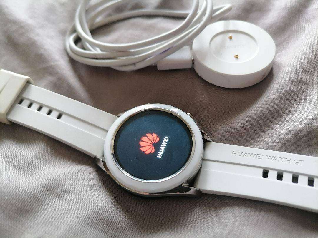 HUAWEI WATCH GT-1A5 SMART WATCH WITH CHARGER