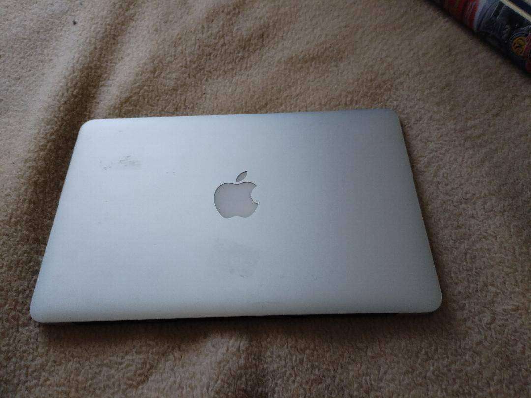 APPLE MAC BOOK AIR A1465 LAPTOP*NO CHARGER,UNTESTED