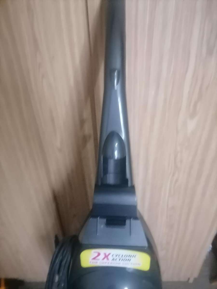 BISSELL 10N6Y PET HAIR ERASER MULTI CYCLONIC COMMERCIAL VACUUM