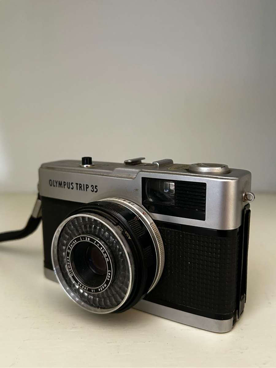 Olympus Trip 35 Compact 35mm Film Camera - Point and Shoot