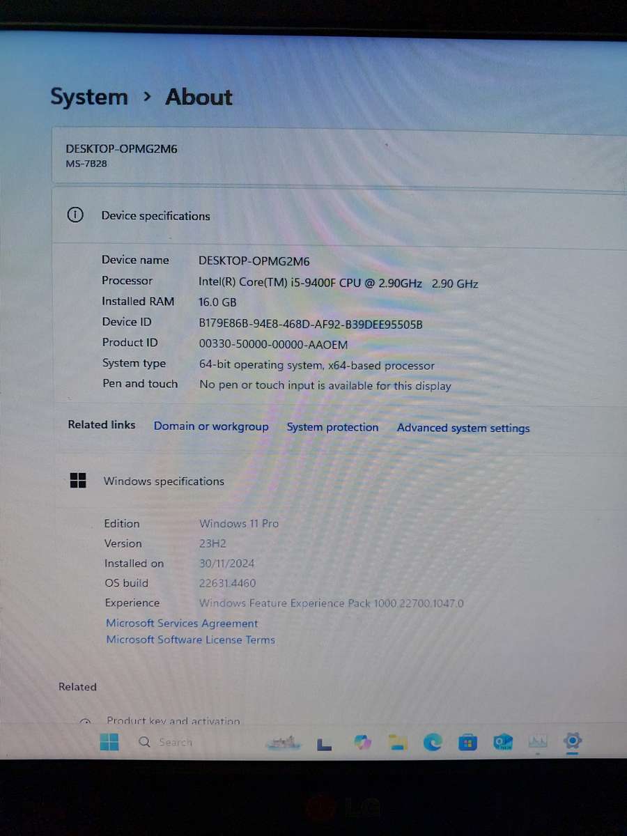 I5-9400f Rx5700 8G gaming PC + monitor arm