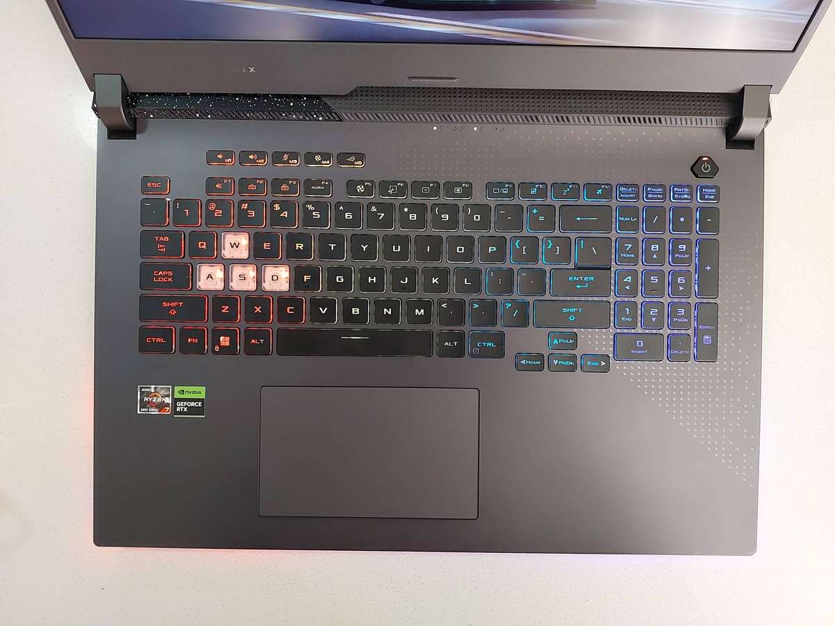 Asus ROG STRIX G17 R7 RTX 3050 16GB 512GB SSD