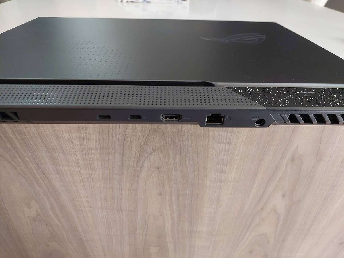 Asus ROG STRIX G17 R7 RTX 3050 16GB 512GB SSD