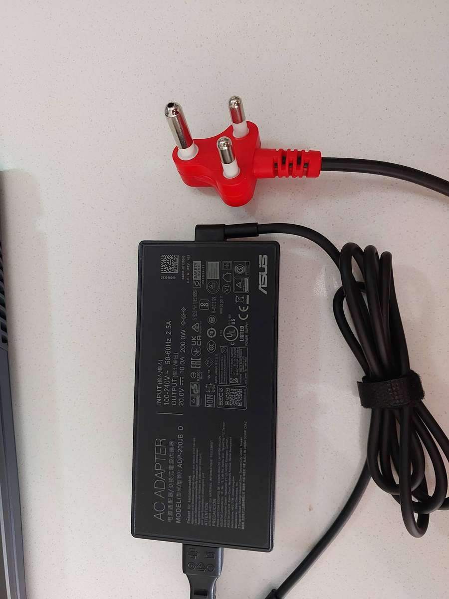 Asus ROG STRIX G17 R7 RTX 3050 16GB 512GB SSD