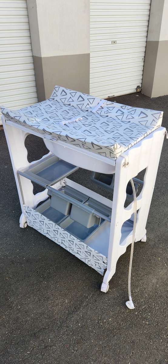 Chellino Prima Rossi Baby Bath Unit Stand