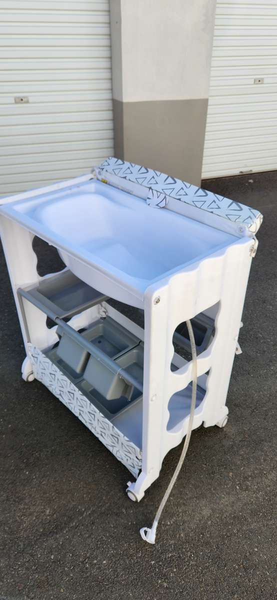 Chellino Prima Rossi Baby Bath Unit Stand