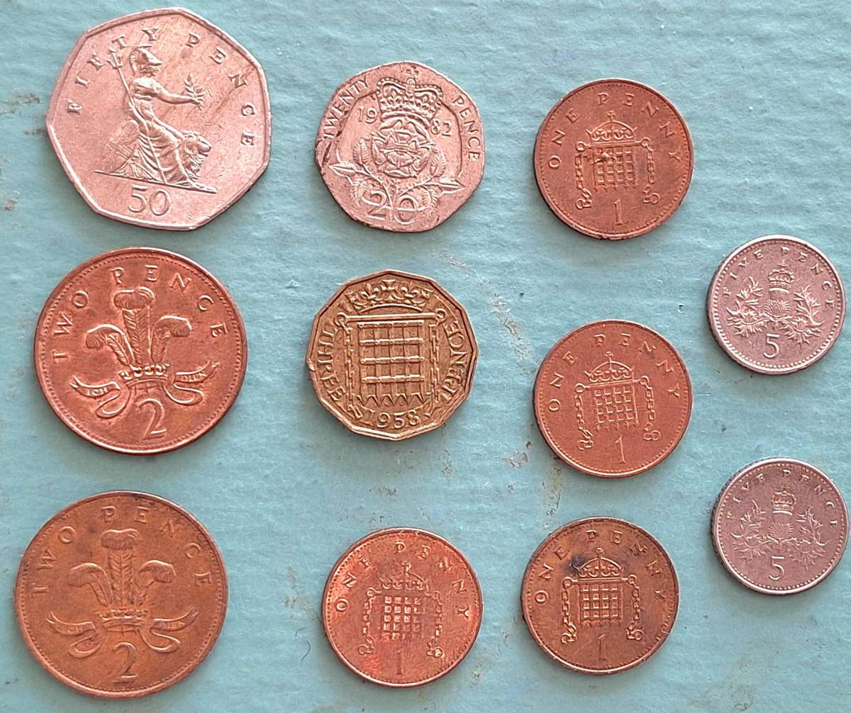 GB Mixed Lot of 11 Coins Dated between 1958 and 2000