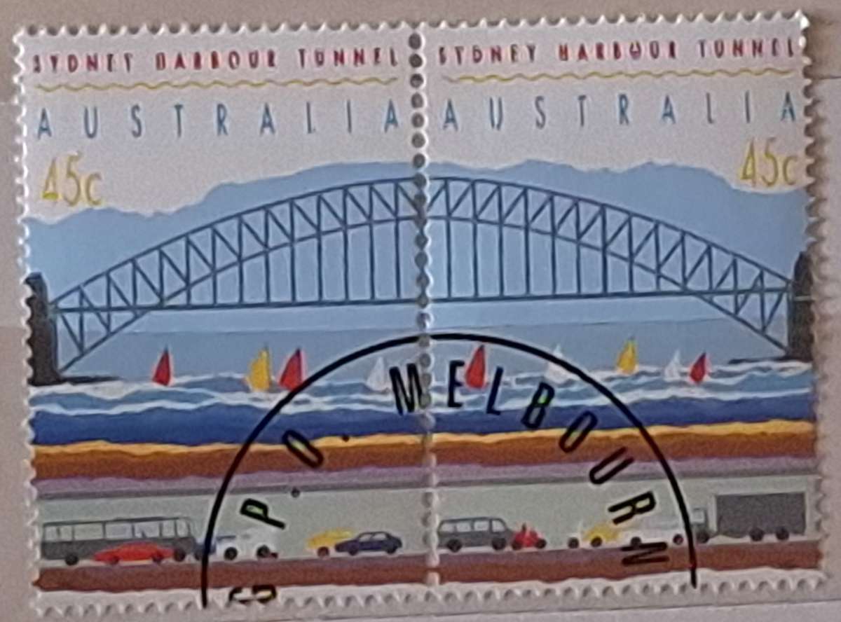 Australia 1992 Opening of Sydney Harbour Tunnel 1 Pair of Cancelled Hinged stamps