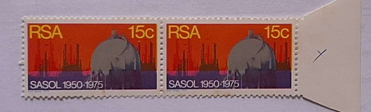 RSA 1975 25th Anniversary of SASOL Pair of Mint stamps