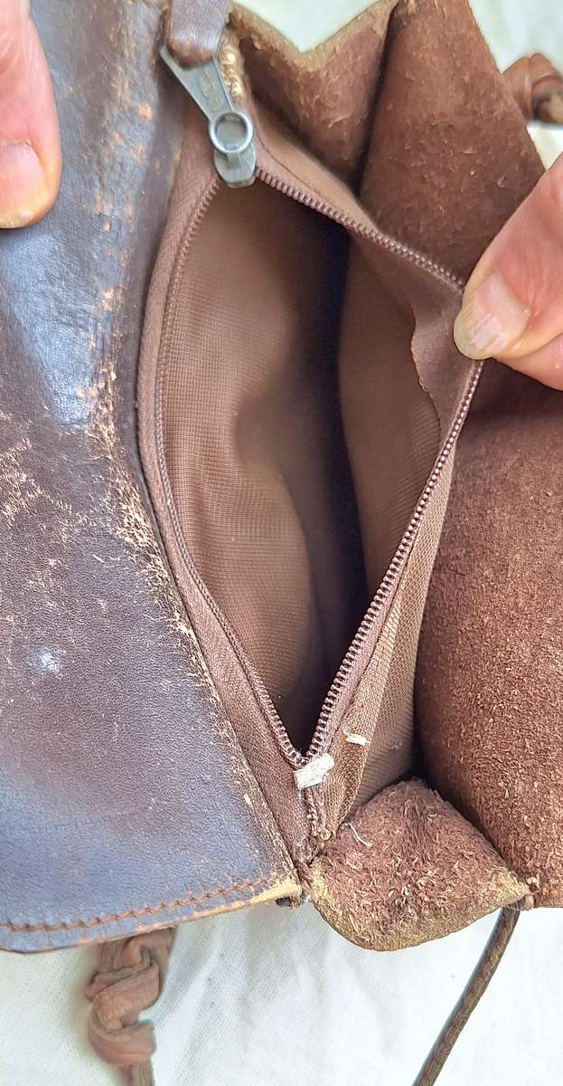 Vintage Mundi Brown Crossbody Purse Genuine Leather Bag Fold Over Snap