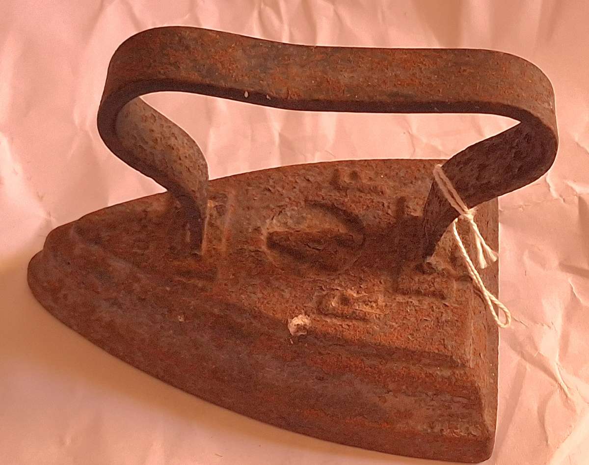 Vintage No 4 Sad Iron