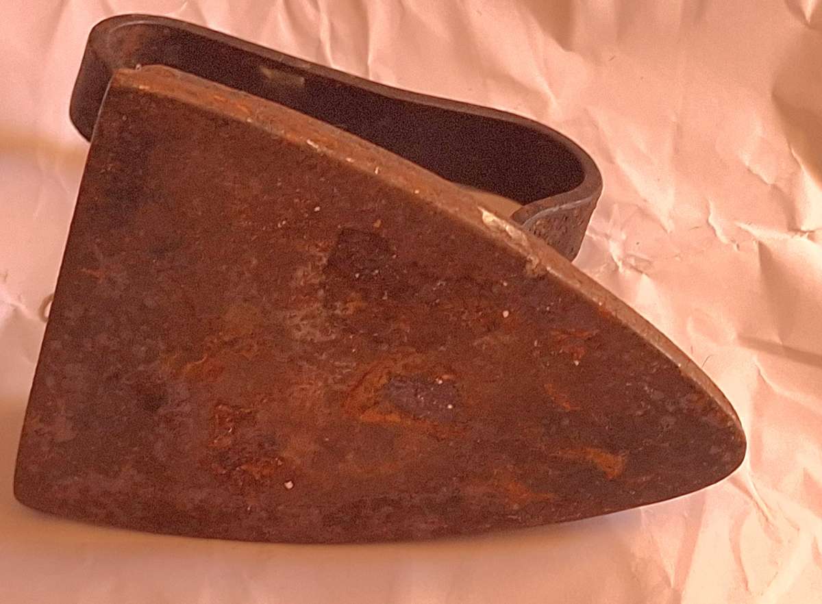 Vintage No 4 Sad Iron