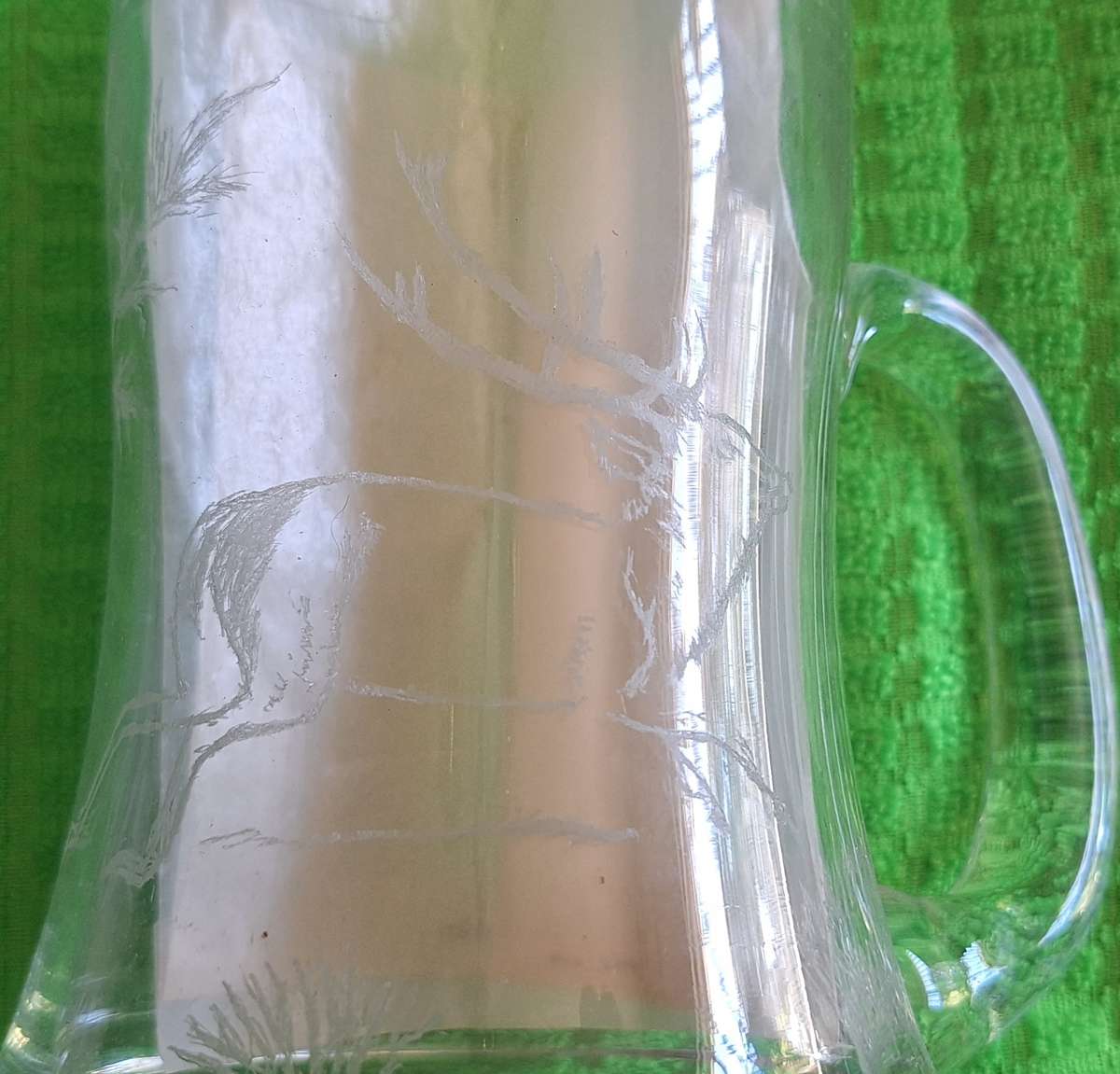 Glass Beer Mug with etching of Buck