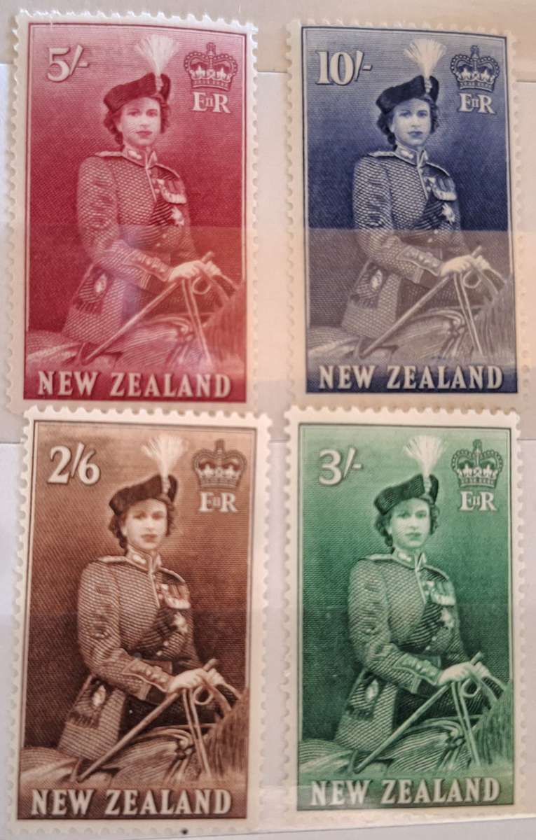 New Zealand 1953/54 Queen Elizabeth II High Values  4 Mint stamps