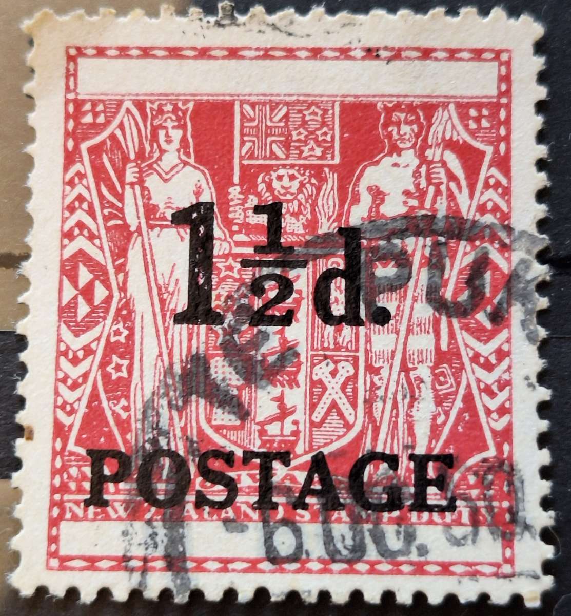 New Zealand 1950-53 Provisional 1 1/2d Red 1 Used stamp
