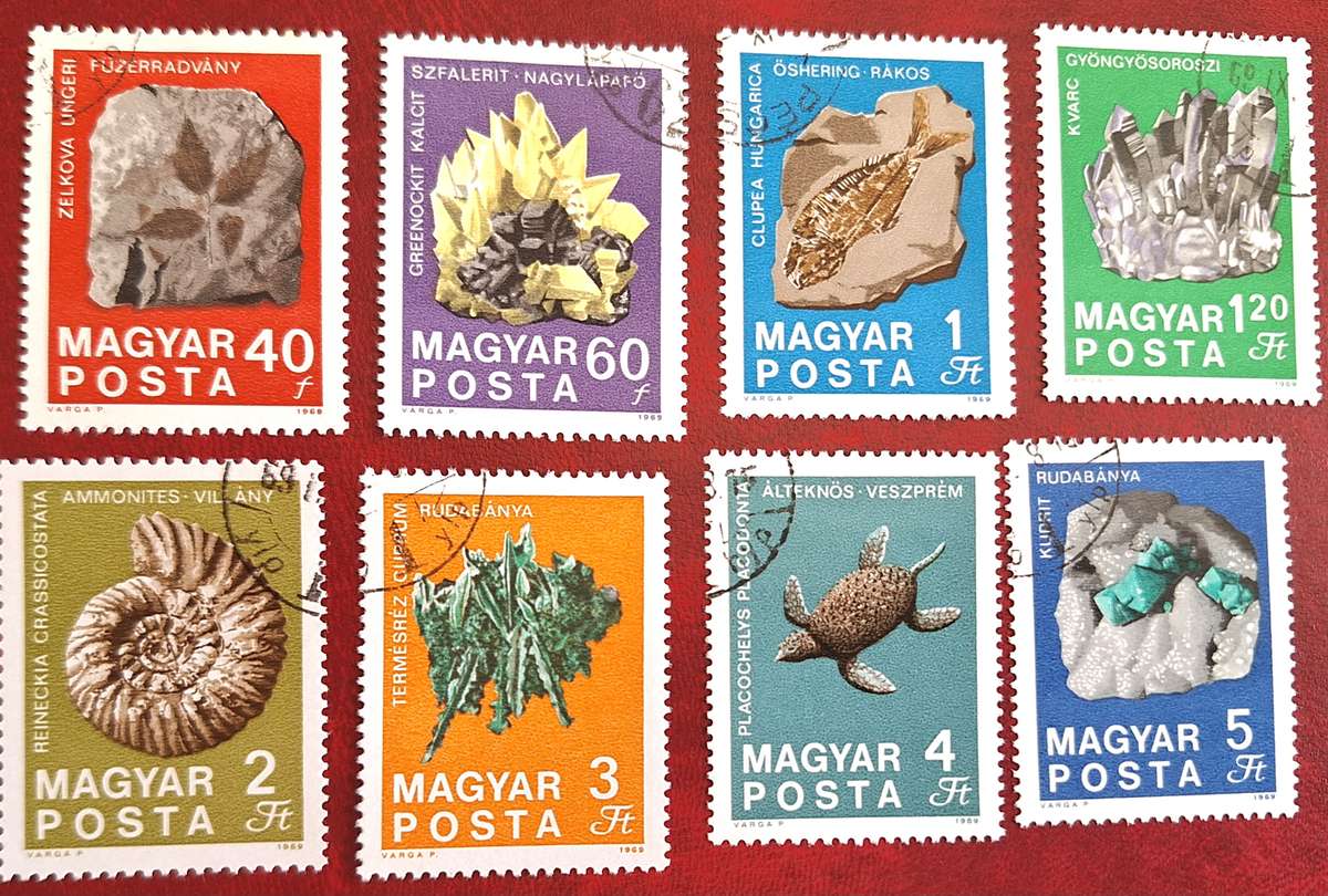 Hungary 1969 Minerals and Fossils Set of 8 Cancelled Hinged stamps
