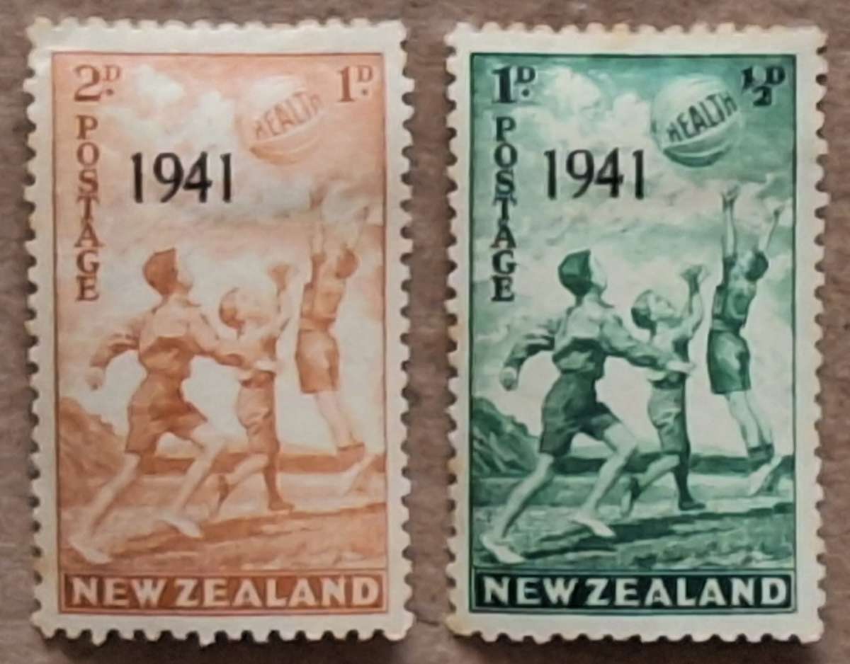 New Zealand 1941 Set of 2 Health Issue Overprint Unused Hinged stamps