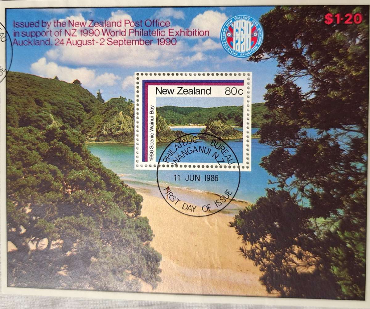 New Zealand 1986 Scenic Coasts Cancelled Hinged Miniature Sheet