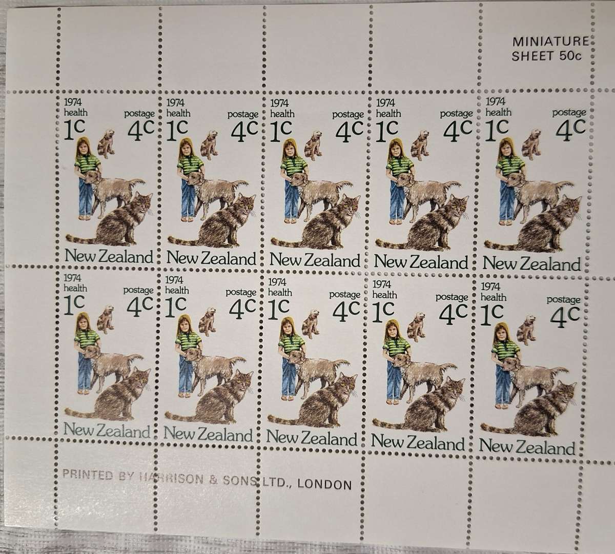 New Zealand 1974 Health Issue Pets Mint Miniature Sheet