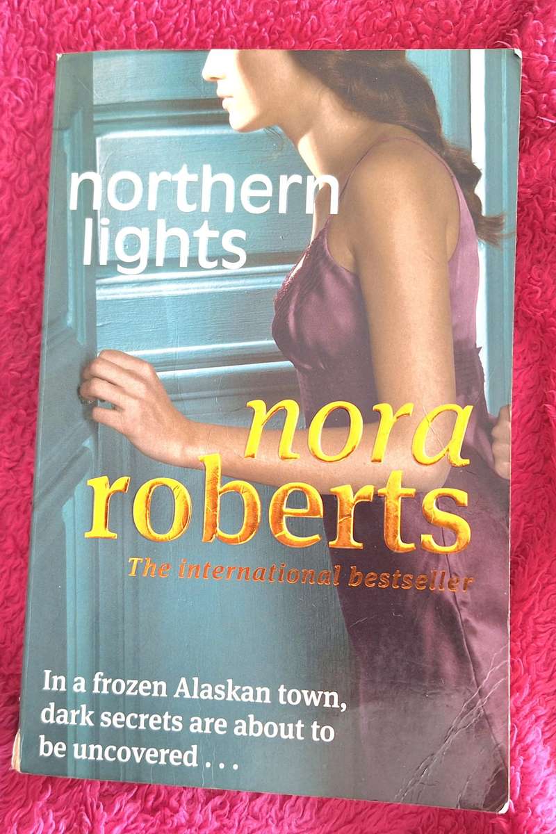 Northern Lights by Nora Roberts Paperback