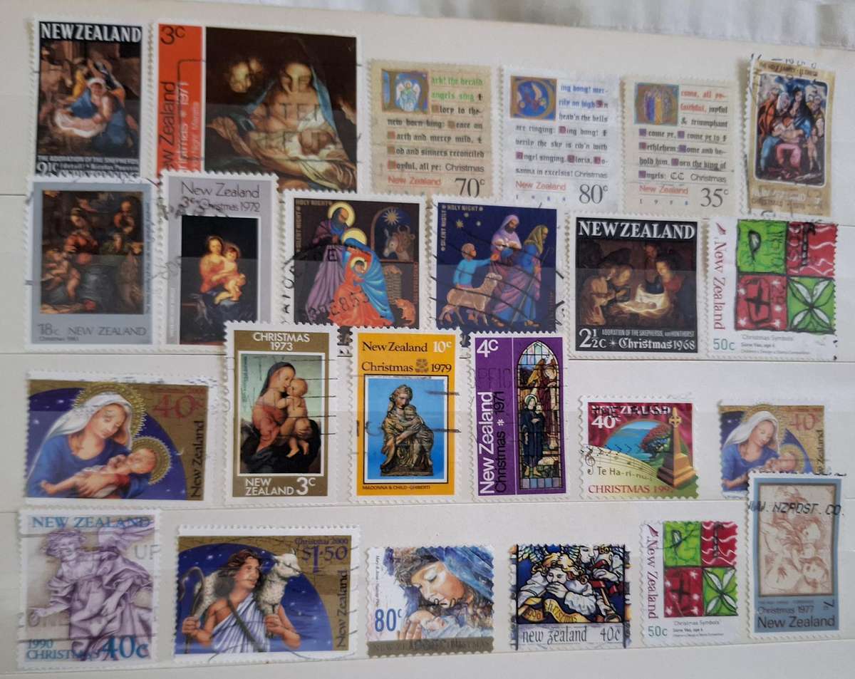 New Zealand Mixed Lot of 24 Used Christmas Issue stamps