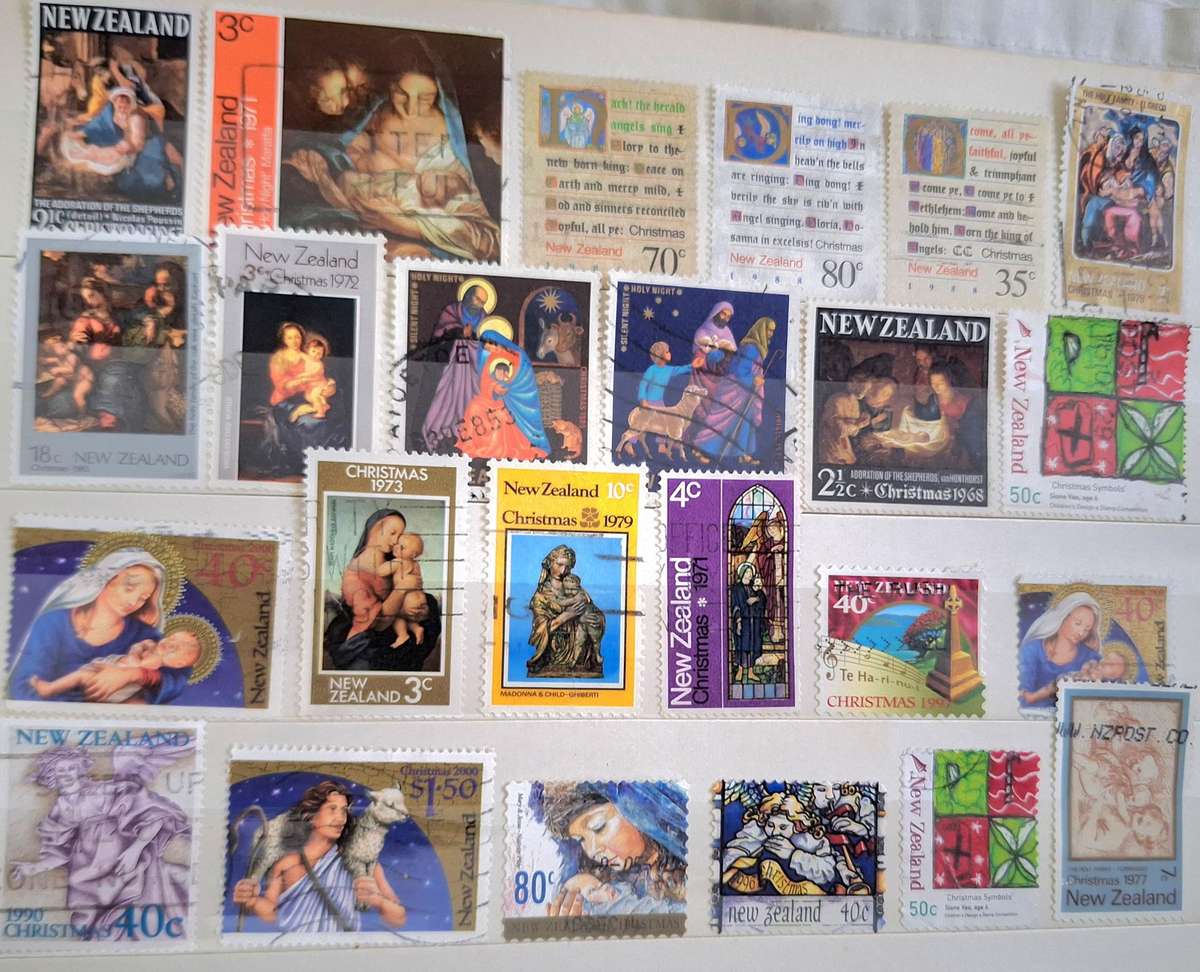 New Zealand Mixed Lot of 24 Used Christmas Issue stamps