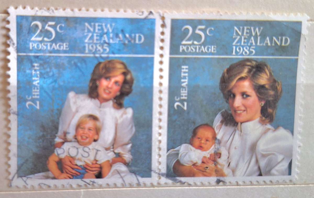 New Zealand 1985 Health Issue Pair of Used stamps