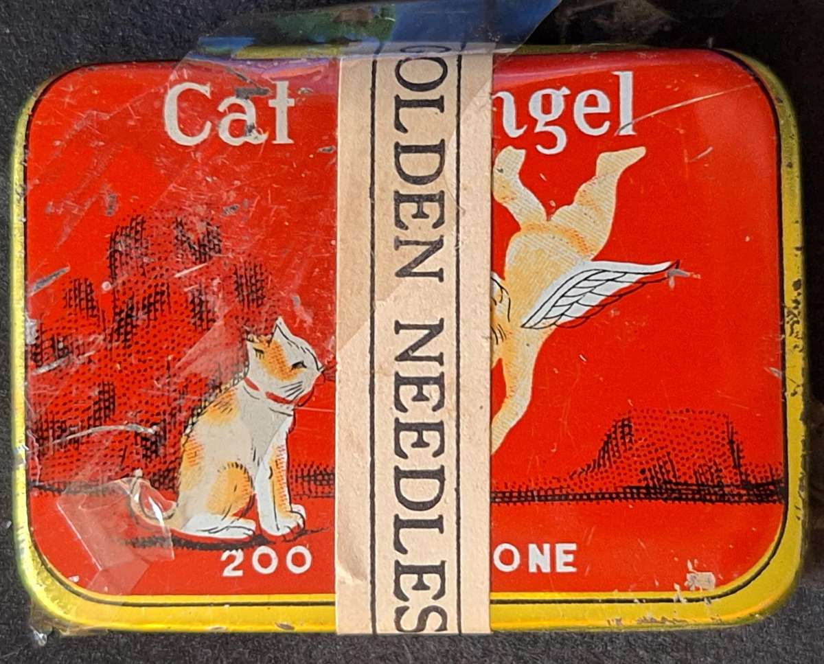 Cat and Angel Golden Needles (Sealed tin) SMALL TIN Gramophone
