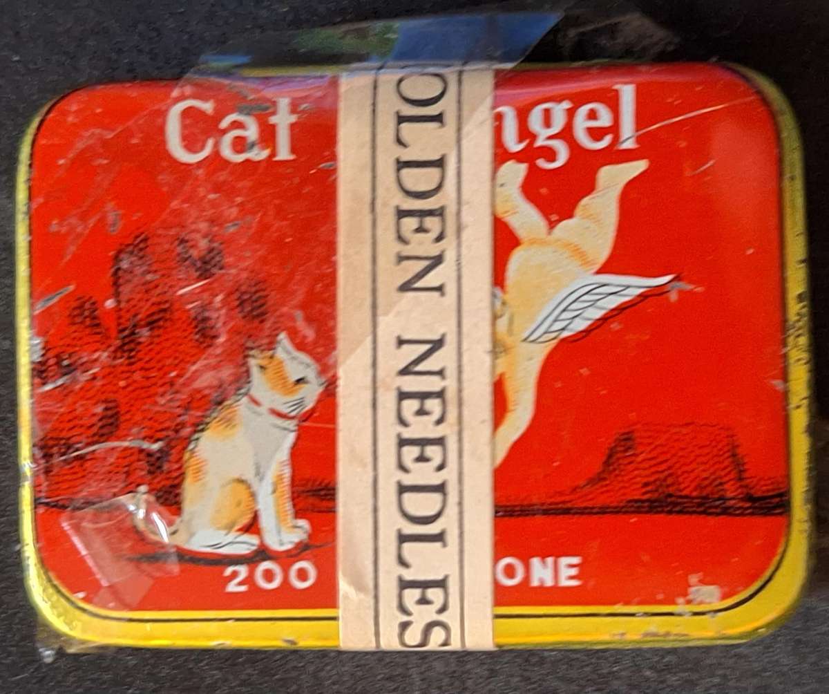 Cat and Angel Golden Needles (Sealed tin) SMALL TIN Gramophone