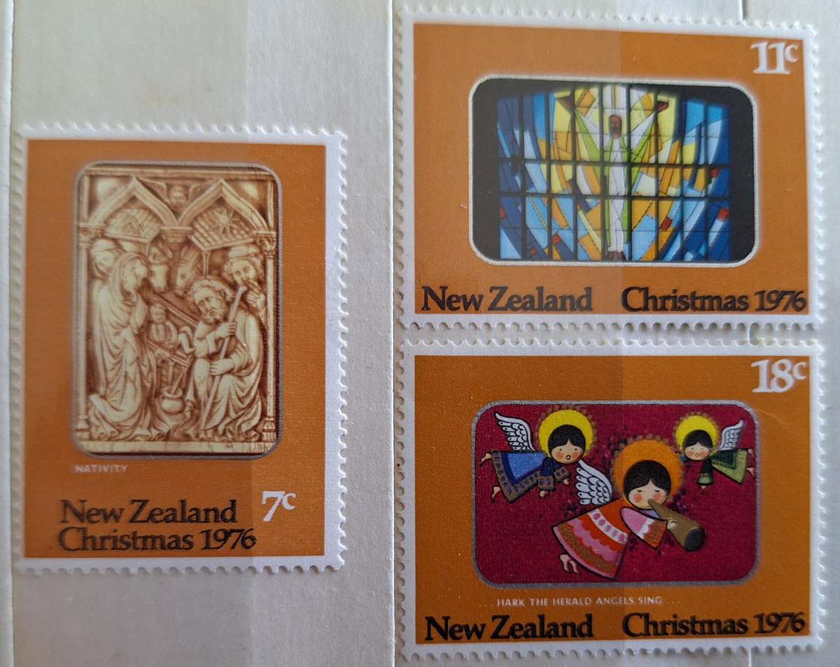 New Zealand 1976 Christmas Set of 3 Mint stamps