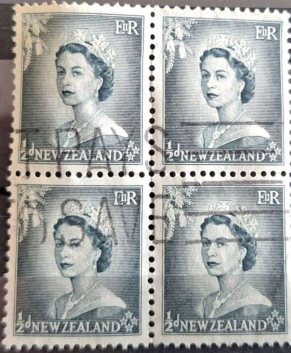 New Zealand 1953/4 Elizabeth II 1/2d Block of 4 Used stamps