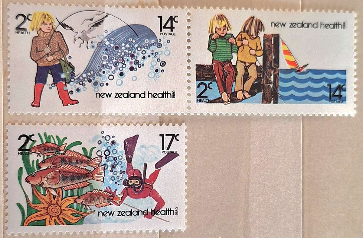 New Zealand 1990 Health Issue Set of 3 Mint Joined Pair and Single stamp