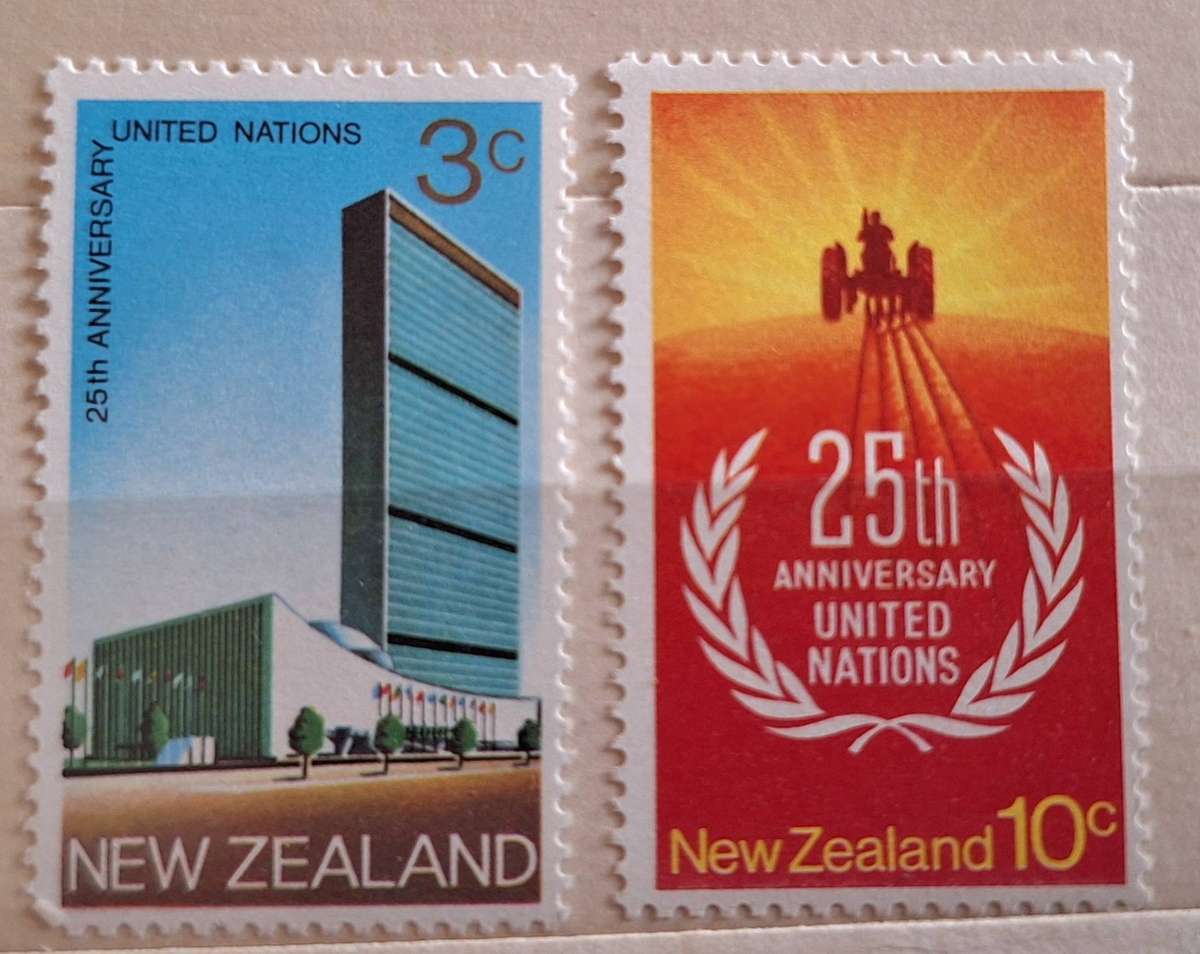 New Zealand 1970 United  Nations Set of 2 Mint stamps