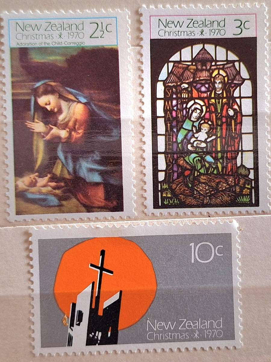 New Zealand 1970 Christmas Set of 3 Mint stamps