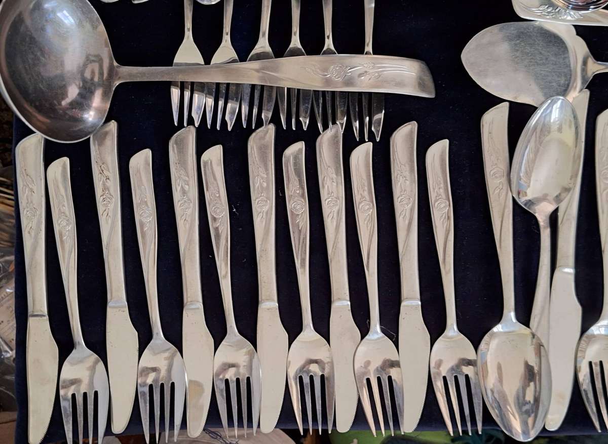 Vintage Eetrite Rosita 62 piece stainless steel cutlery