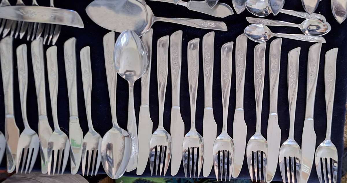 Vintage Eetrite Rosita 62 piece stainless steel cutlery