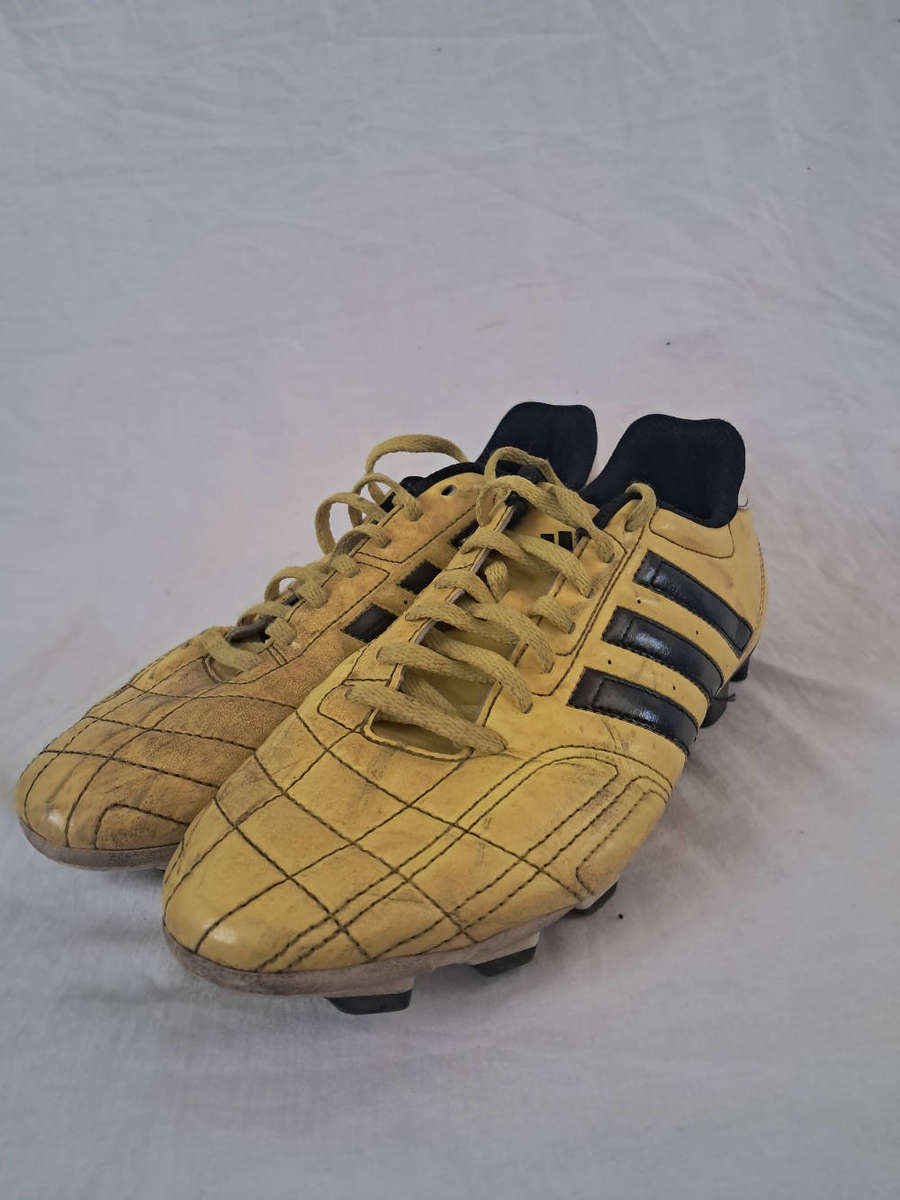 Adidas Soccer boots Size 9