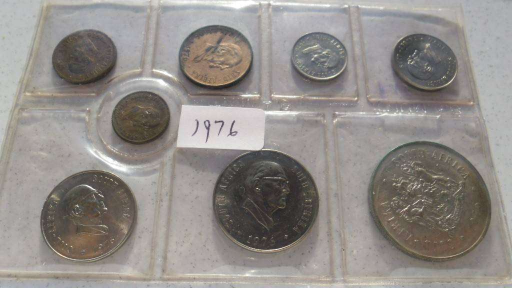 1976 UNC SET WITH SILVER R1
