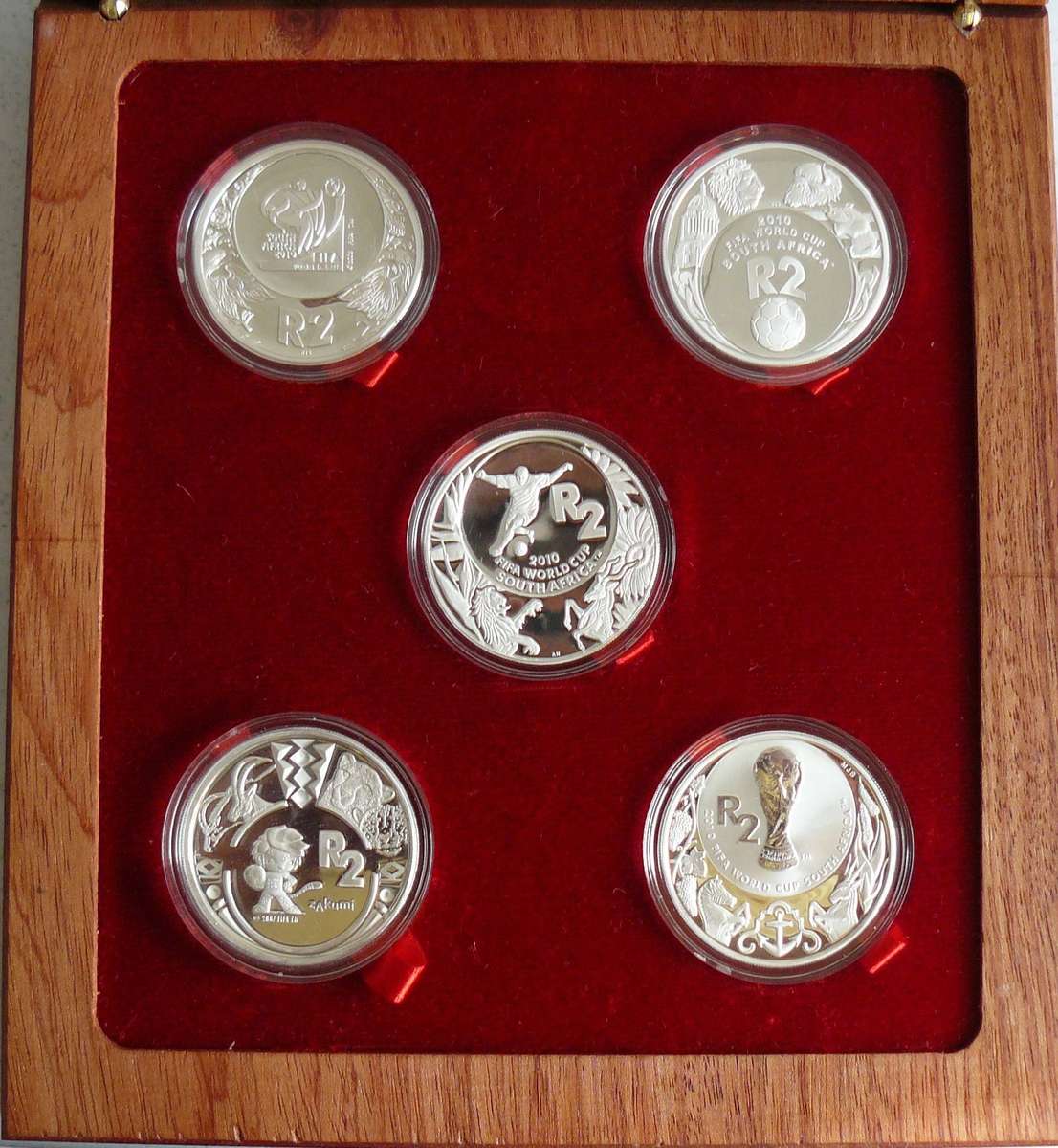FIFA 2006 - 2010 SILVER CROWN SET EACH COIN 33.626g  .925 SILVER BID FOR SET