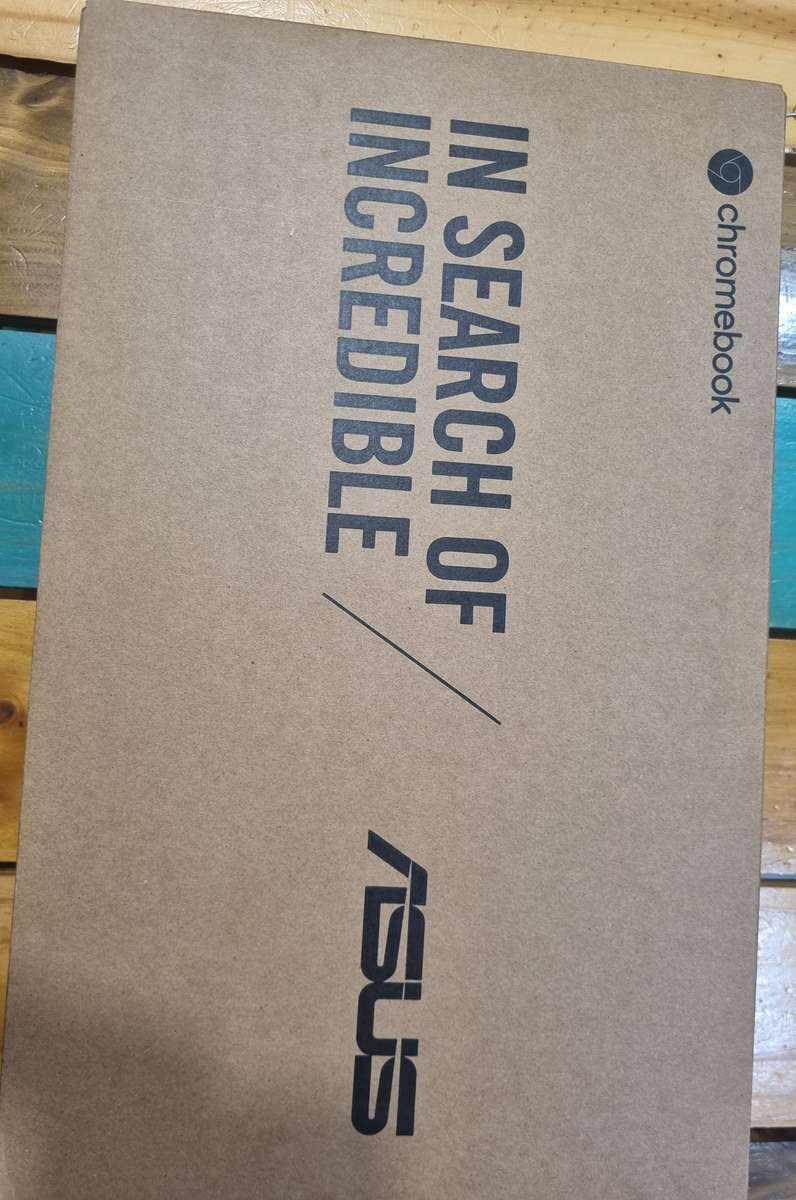 ASUS Chromebook C204 Celeron N4020 4GB RAM 32GB eMMC Touch Display 11.6" Screen