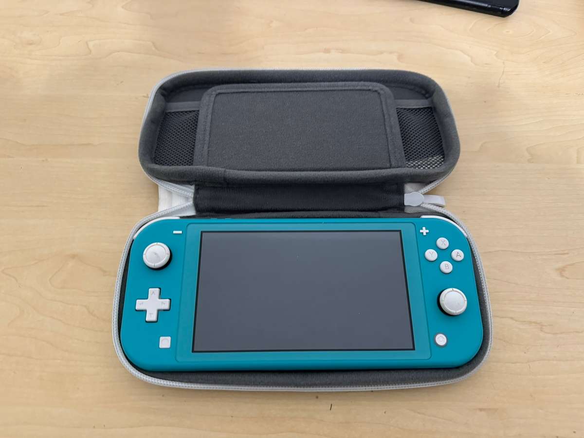 Nitnendo Switch Lite Bundle