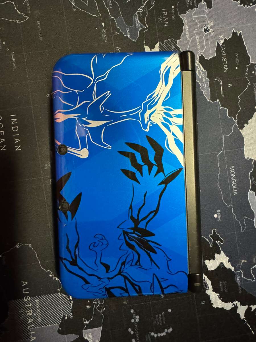 Nintendo 3DS XL (Console and Charger only)