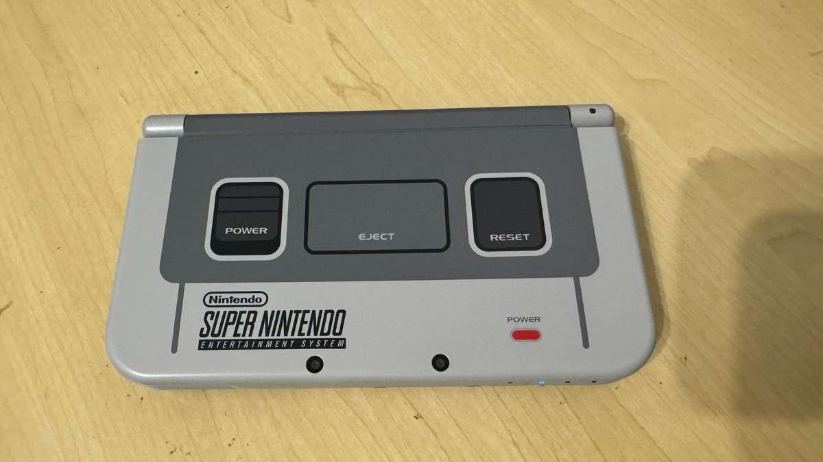 New Nintendo 3DS XL Super Nintendo Entertainment System Edition (CIB)