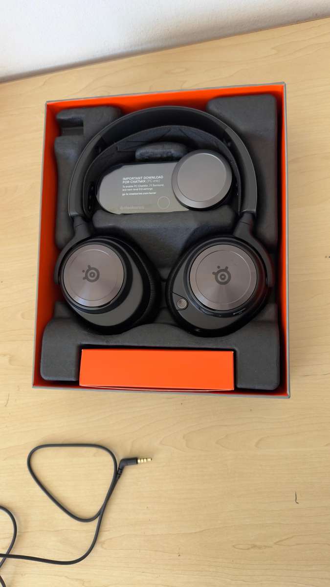 SteelSeries Arctis Nova Pro For PC & PlayStation Black Wired Gaming Headset + DAC